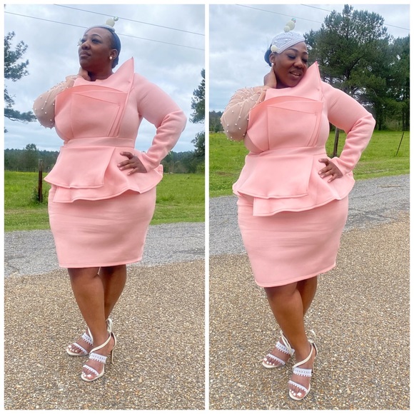 Peplum dress with pearls - Picture 3 of 8